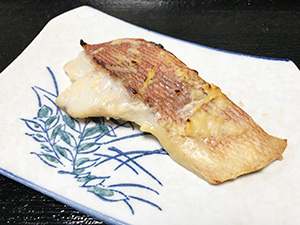 赤魚　軽く焦げ目が付く程度まで