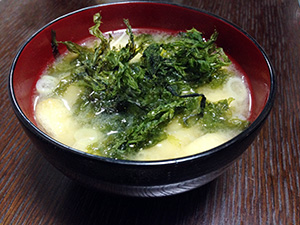 味噌汁やラーメンなどに最適の地のり